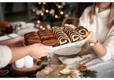  What to Say to People Who Push Food on You During the Holidays