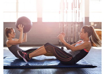  A Harvard Researcher Says Working Out with Friends Is the Best Way to Meet Your Goals